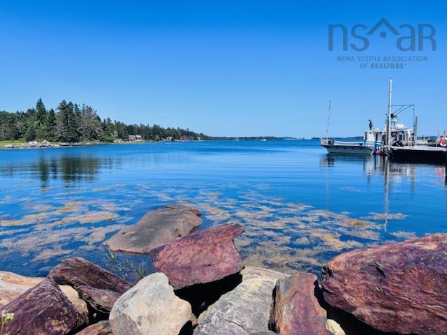 












4760 Highway 331

,
West Dublin,







NS
B0R 1C8

