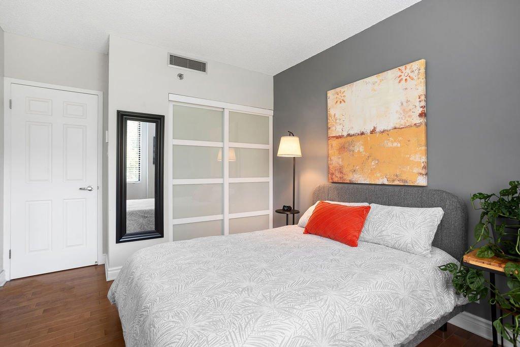 









4500


Prom. Paton

, 106,
Laval (Chomedey),




QC
H7W4Y6

