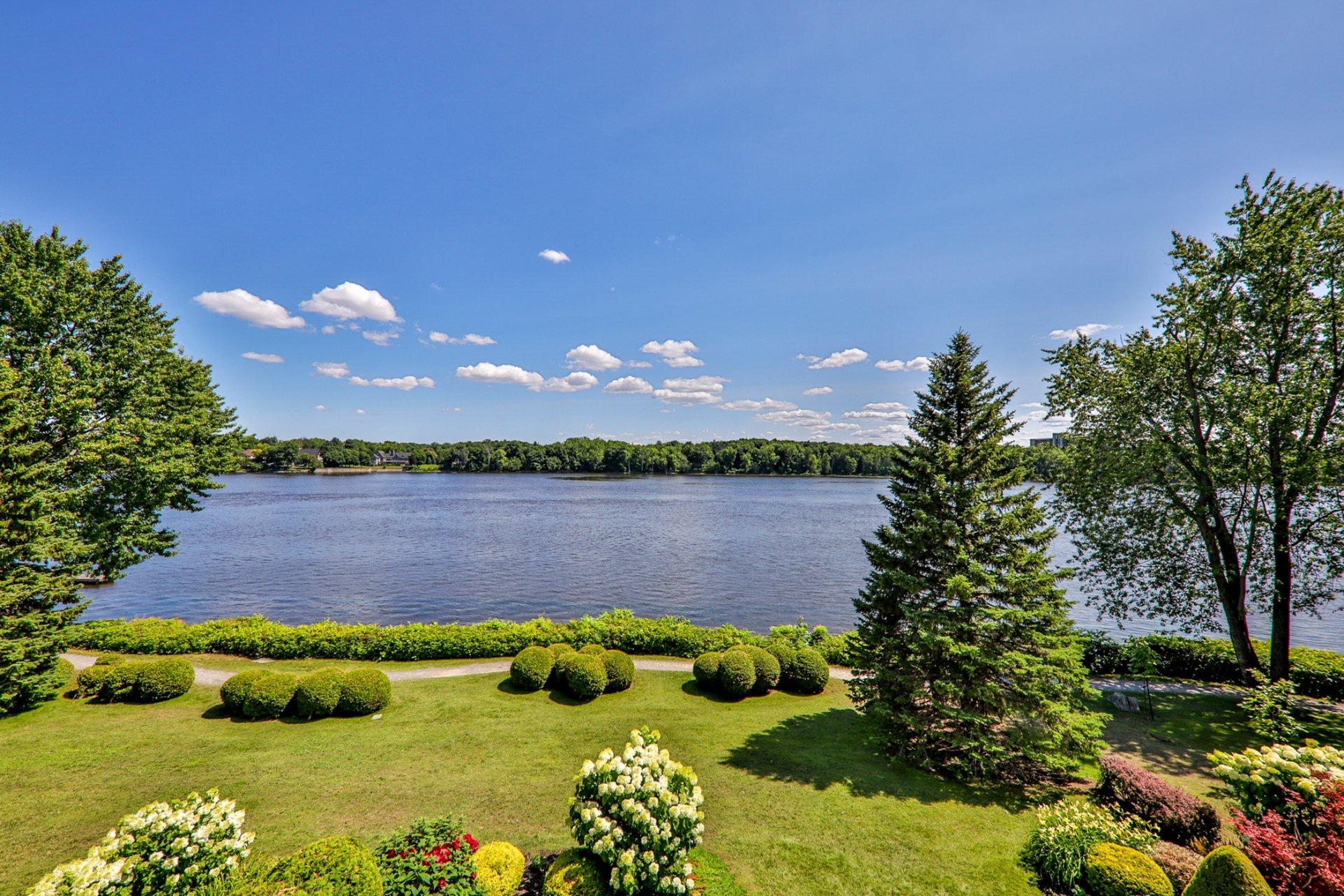 









4500


Prom. Paton

, 106,
Laval (Chomedey),




QC
H7W4Y6

