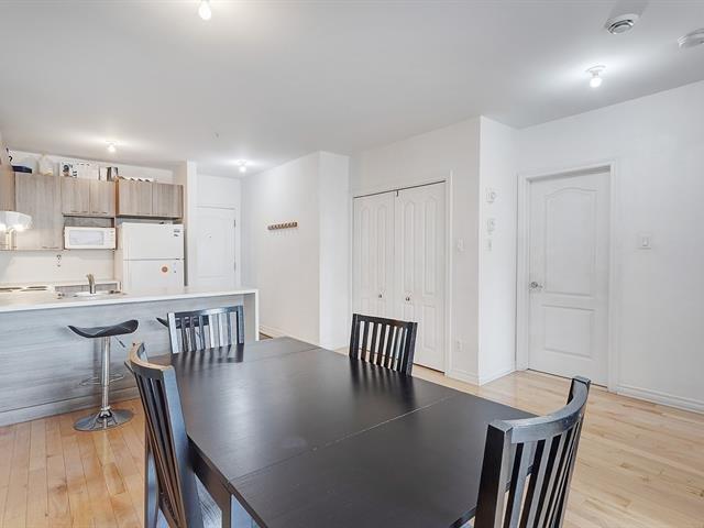 









5435


Rue St-Denis

, 306,
Montréal (Le Plateau-Mont-Royal),




QC
H2J4B7

