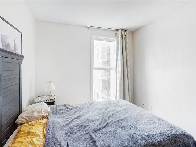 









5435


Rue St-Denis

, 306,
Montréal (Le Plateau-Mont-Royal),




QC
H2J4B7

