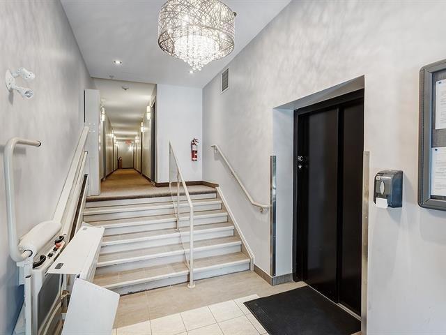 









5435


Rue St-Denis

, 306,
Montréal (Le Plateau-Mont-Royal),




QC
H2J4B7

