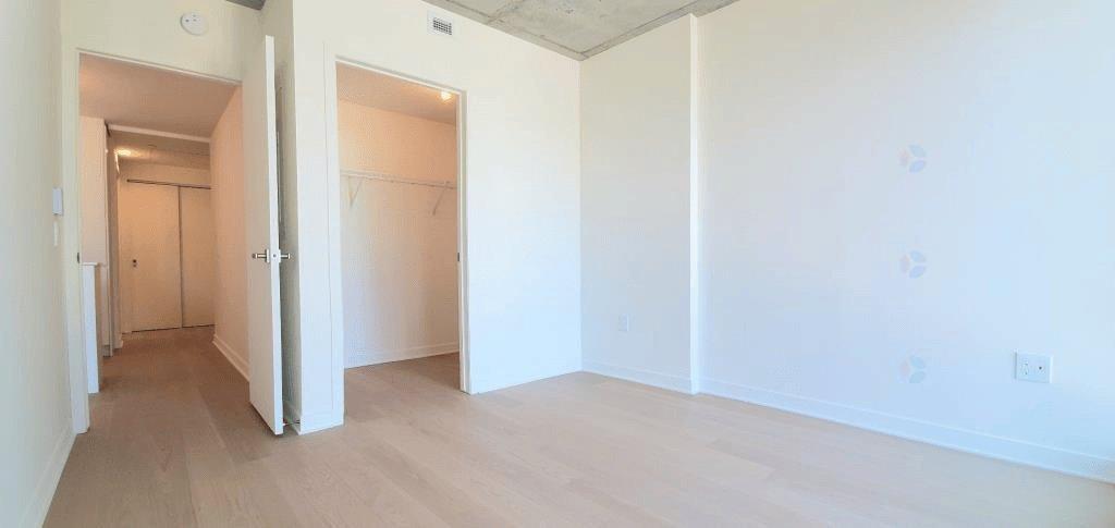 









360


Rue Mayor

, 1906,
Montréal (Ville-Marie),




QC
H3A0J4


