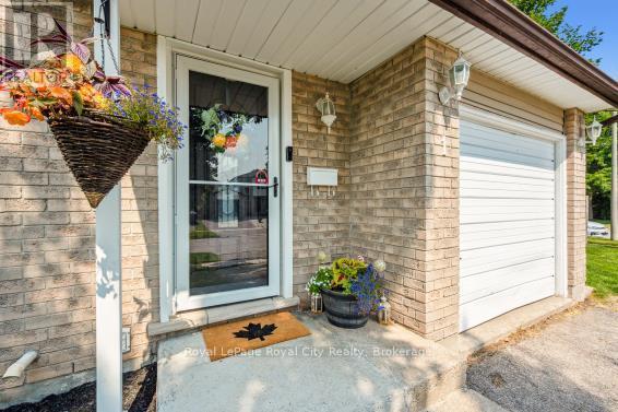 












1 KOCH DRIVE W

,
Guelph (Kortright West),




Ontario
N1G4G3

