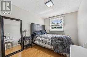 












1 KOCH DRIVE W

,
Guelph (Kortright West),




Ontario
N1G4G3

