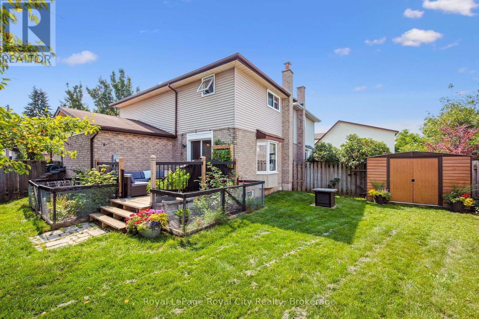 












1 KOCH DRIVE W

,
Guelph (Kortright West),




Ontario
N1G4G3

