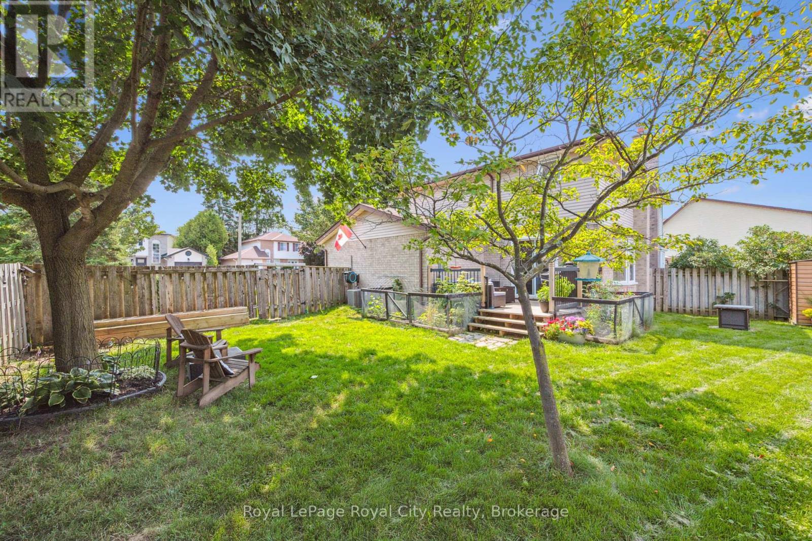 












1 KOCH DRIVE W

,
Guelph (Kortright West),




Ontario
N1G4G3

