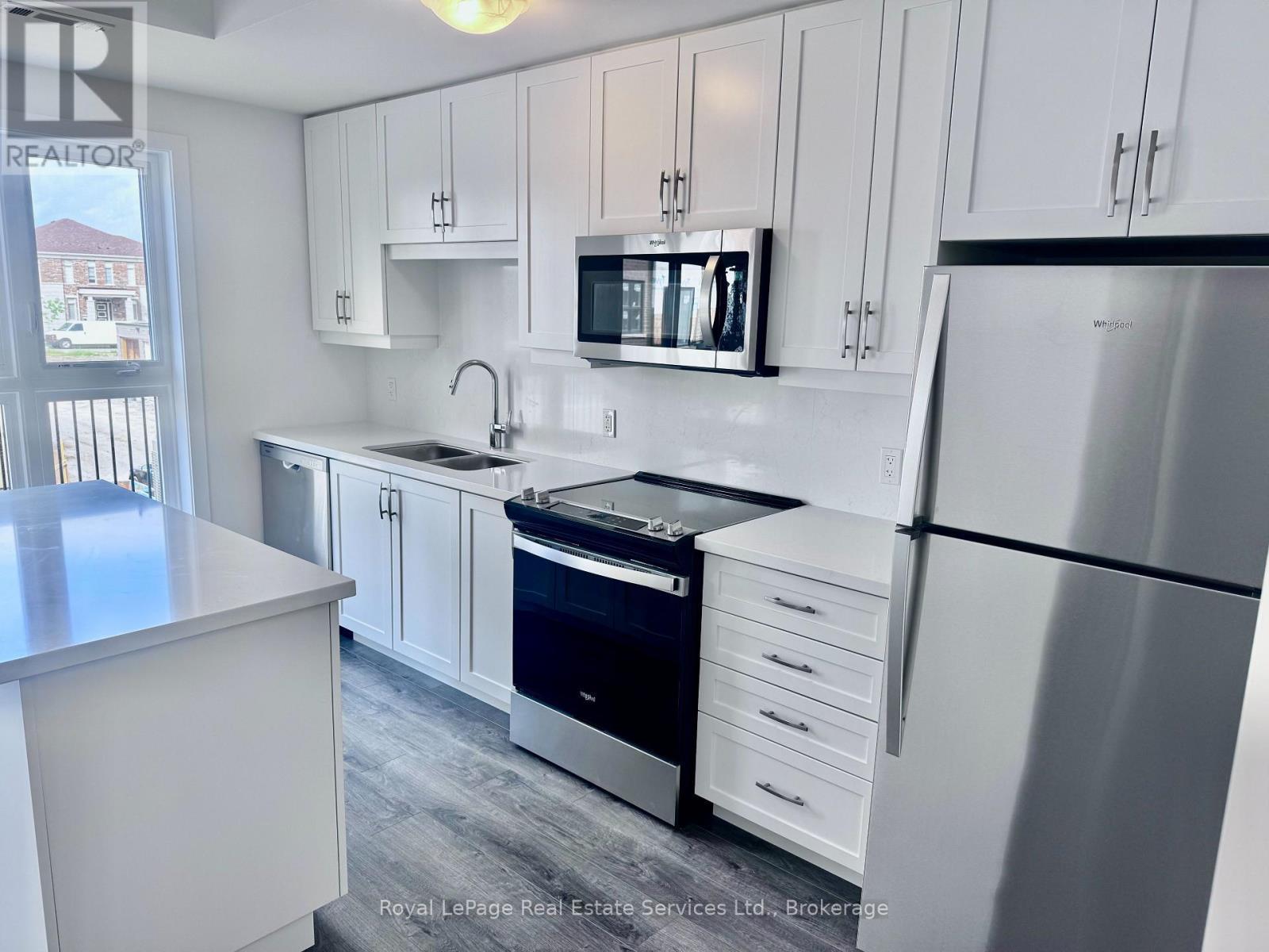












235 BURKE STREET

,
Hamilton (Waterdown),




Ontario
L8B2A9


