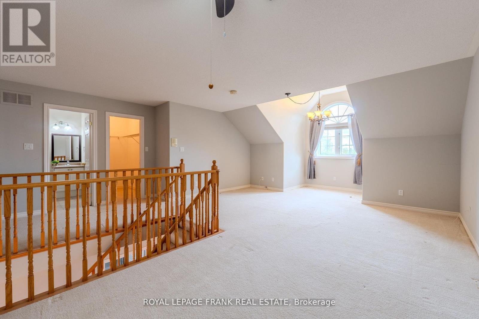 












16 - 9 EGLINGTON STREET

,
Kawartha Lakes (Lindsay),




Ontario
K9V6K6

