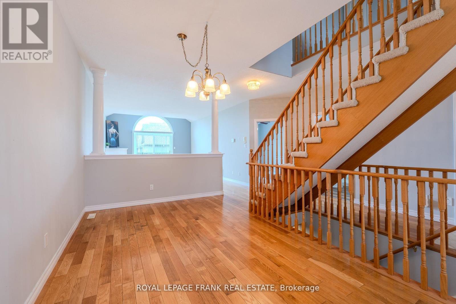 












16 - 9 EGLINGTON STREET

,
Kawartha Lakes (Lindsay),




Ontario
K9V6K6

