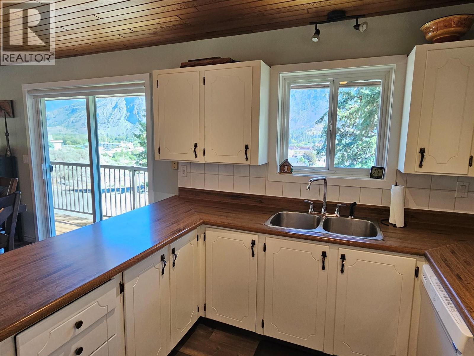 












429 3rd Avenue

,
Keremeos,




British Columbia
V0X1N2

