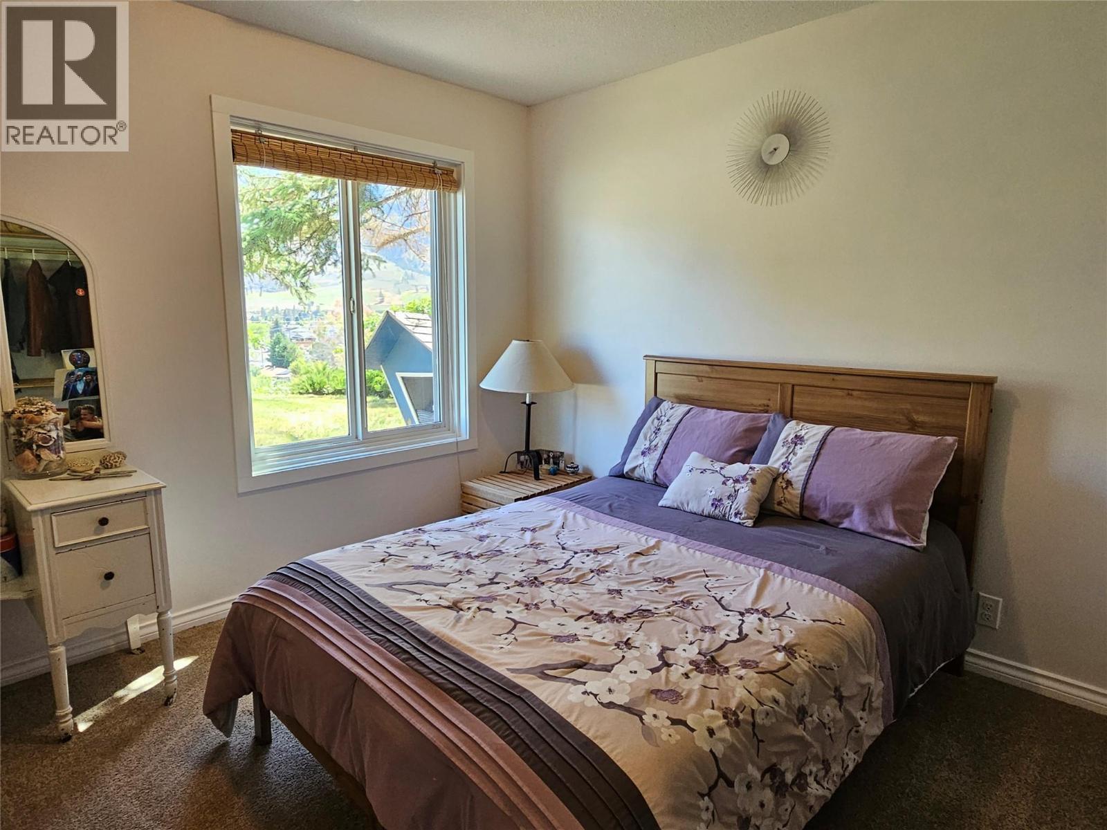 












429 3rd Avenue

,
Keremeos,




British Columbia
V0X1N2

