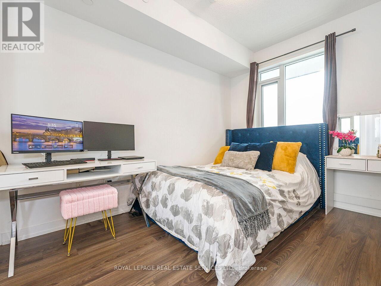 












1807 - 2560 EGLINTON AVENUE W

,
Mississauga,




Ontario
L5M0Y3

