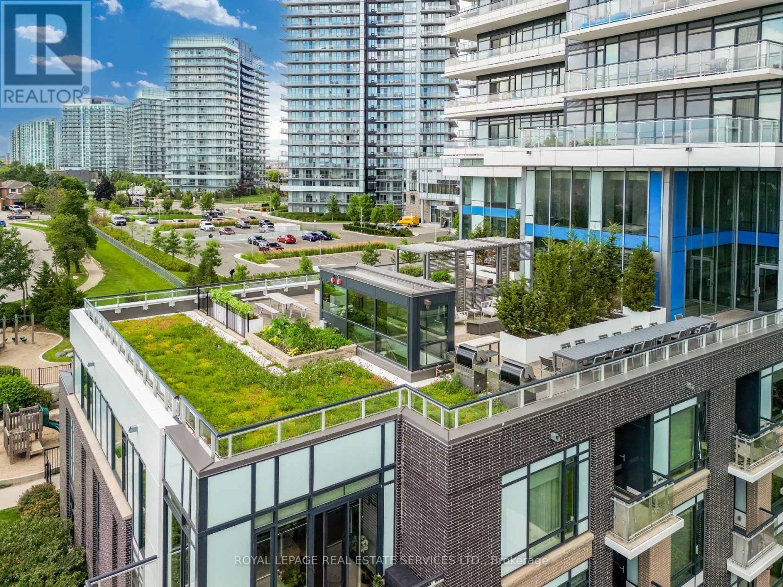 












1807 - 2560 EGLINTON AVENUE W

,
Mississauga,




Ontario
L5M0Y3

