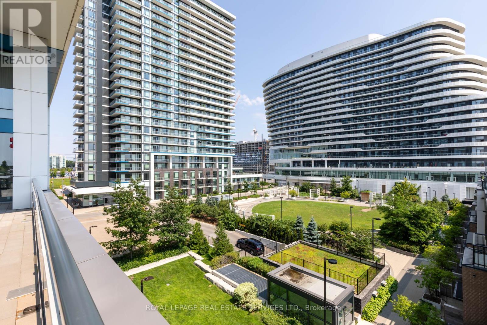 












1807 - 2560 EGLINTON AVENUE W

,
Mississauga,




Ontario
L5M0Y3

