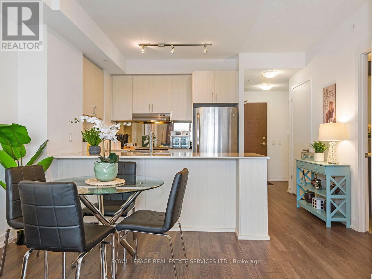 












1807 - 2560 EGLINTON AVENUE W

,
Mississauga,




Ontario
L5M0Y3

