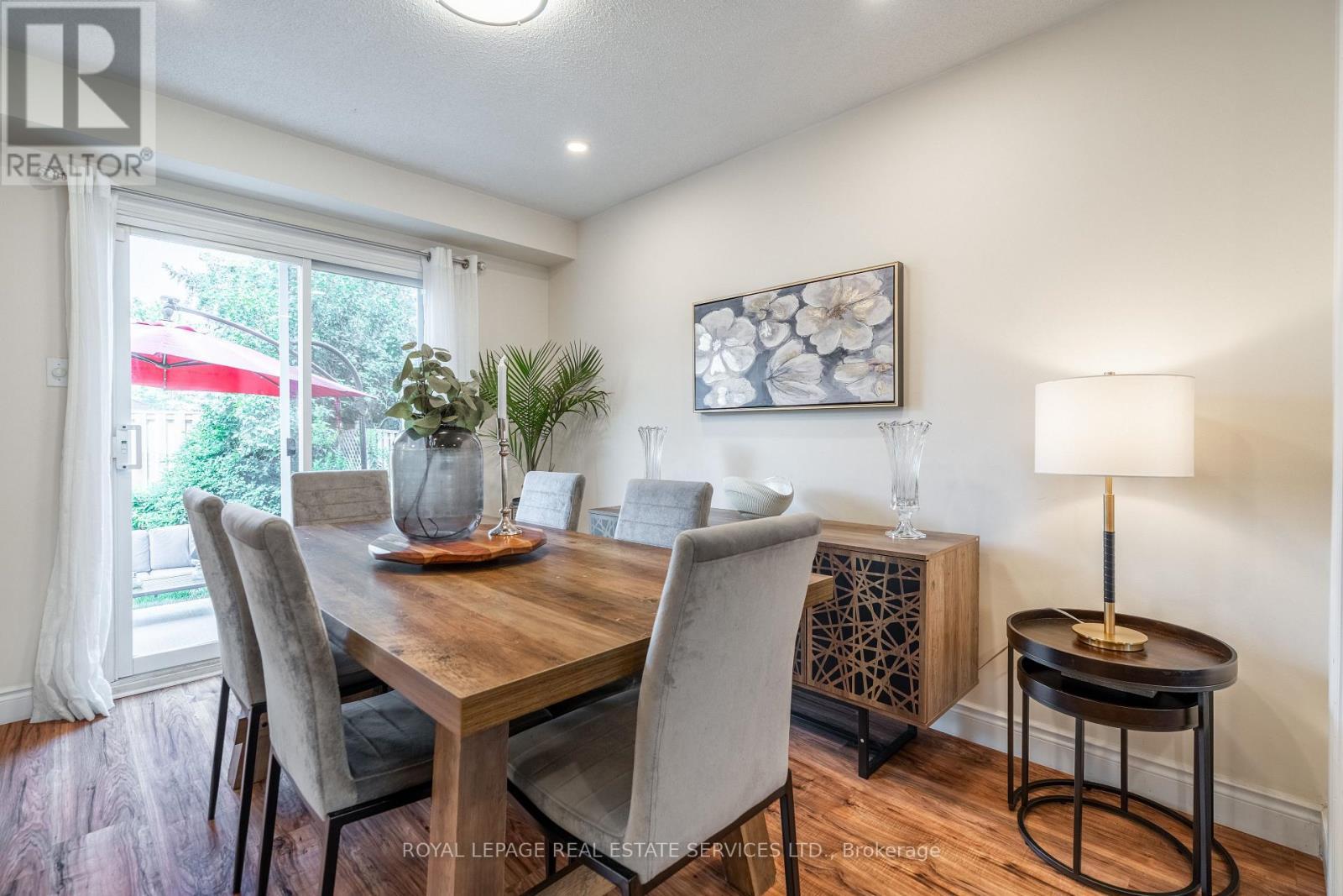












522 ROSEHEATH DRIVE

,
Milton,




Ontario
L9T4V6

