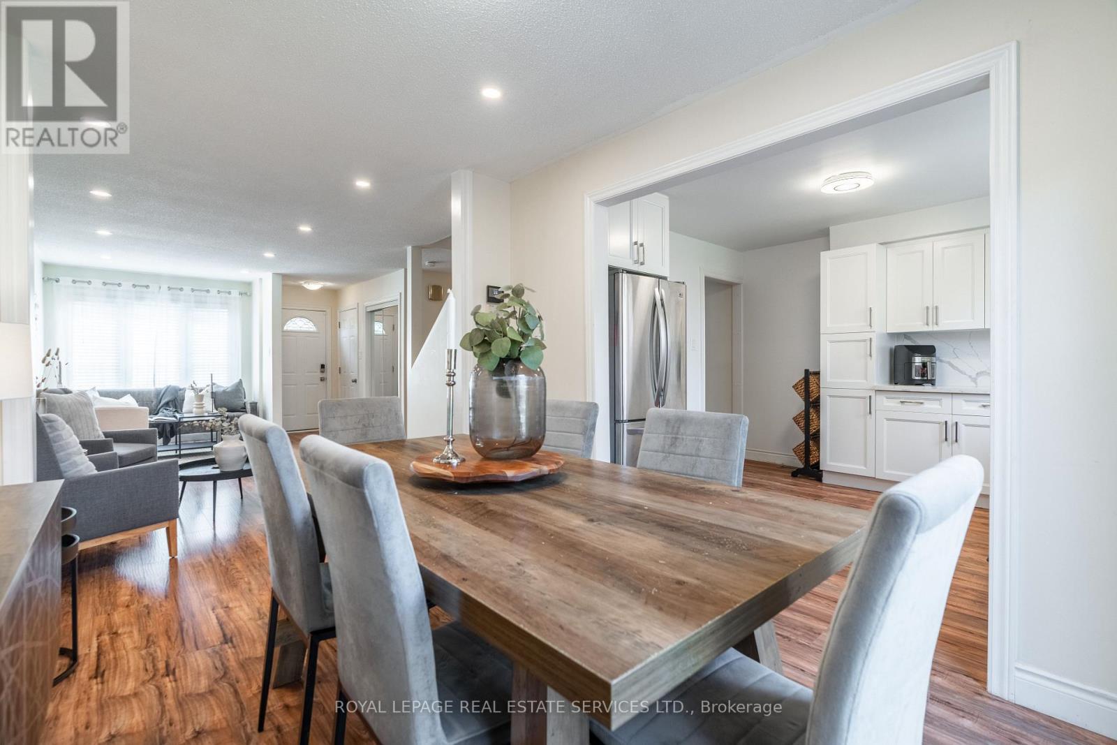 












522 ROSEHEATH DRIVE

,
Milton,




Ontario
L9T4V6

