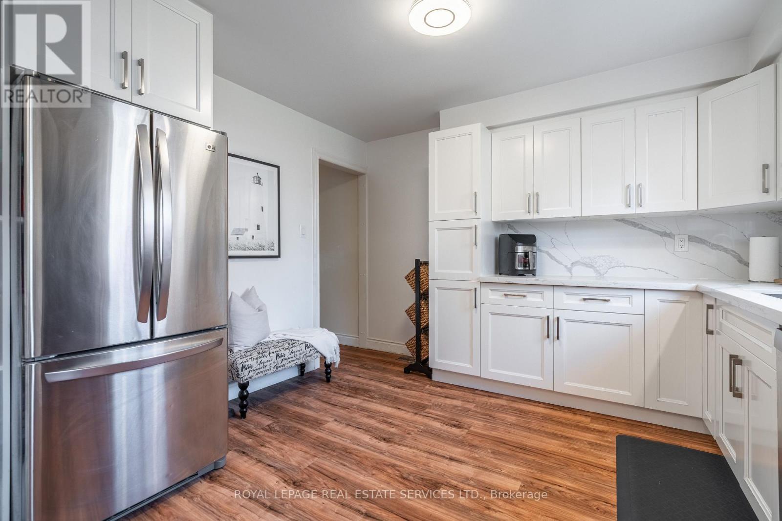 












522 ROSEHEATH DRIVE

,
Milton,




Ontario
L9T4V6

