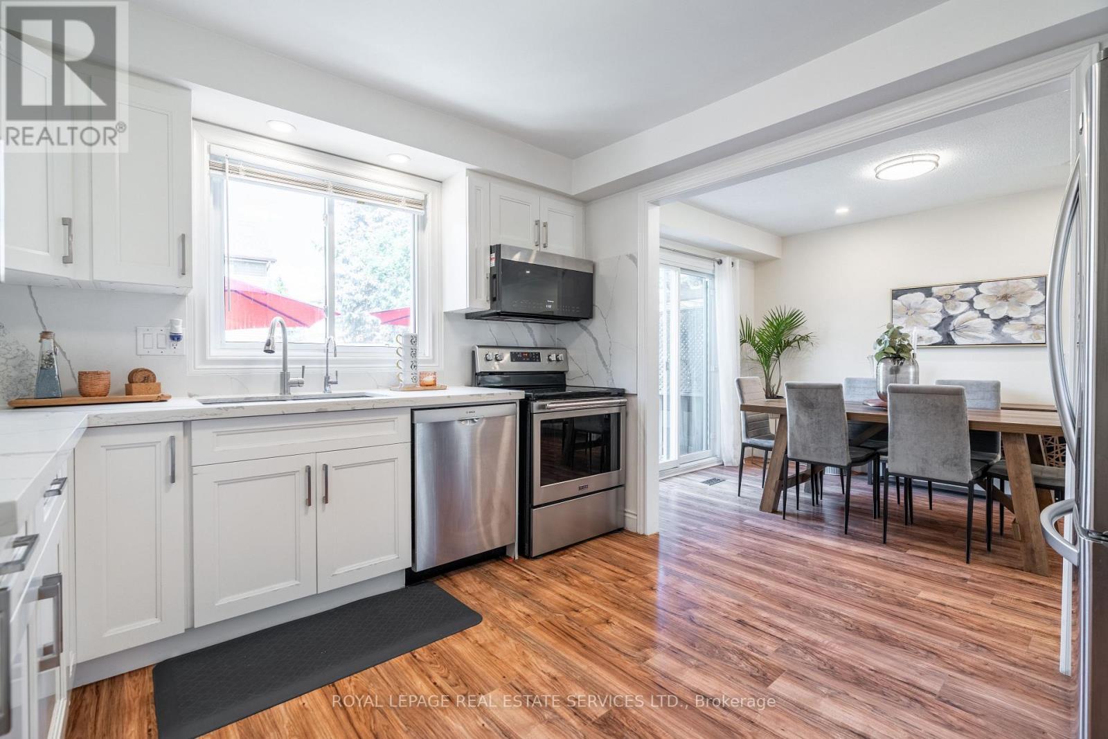 












522 ROSEHEATH DRIVE

,
Milton,




Ontario
L9T4V6

