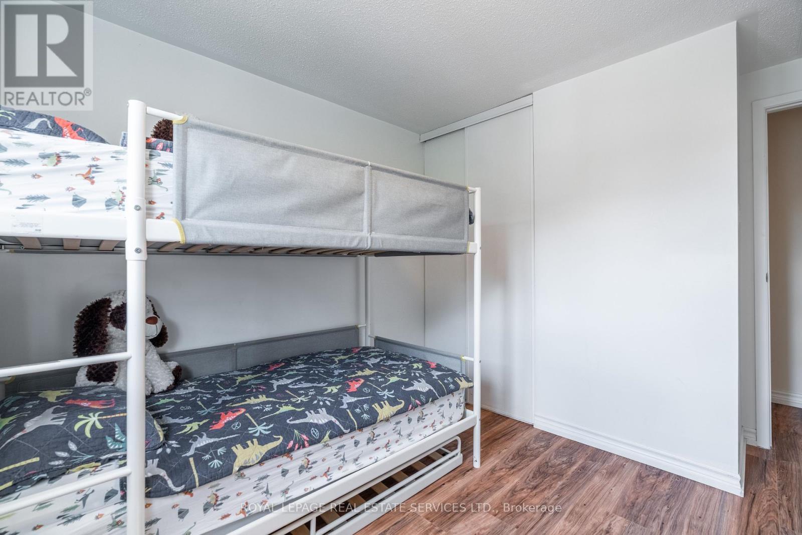 












522 ROSEHEATH DRIVE

,
Milton,




Ontario
L9T4V6

