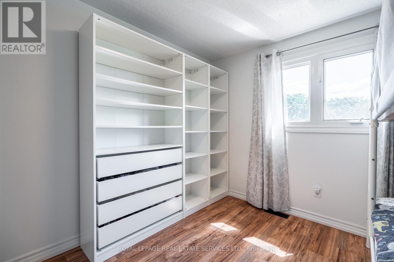 












522 ROSEHEATH DRIVE

,
Milton,




Ontario
L9T4V6

