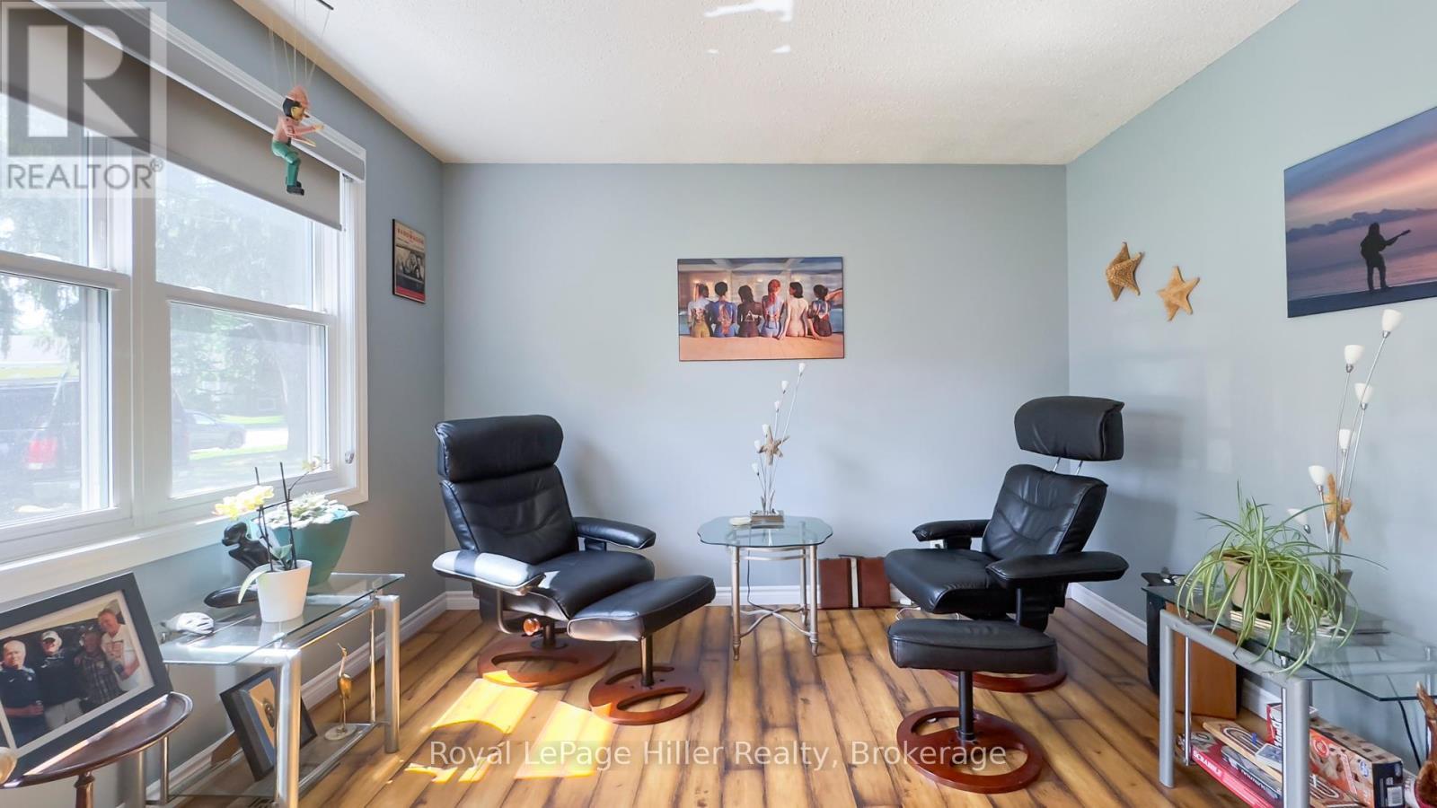 












146 RAILWAY AVENUE

,
Stratford,




Ontario
N5A2J1

