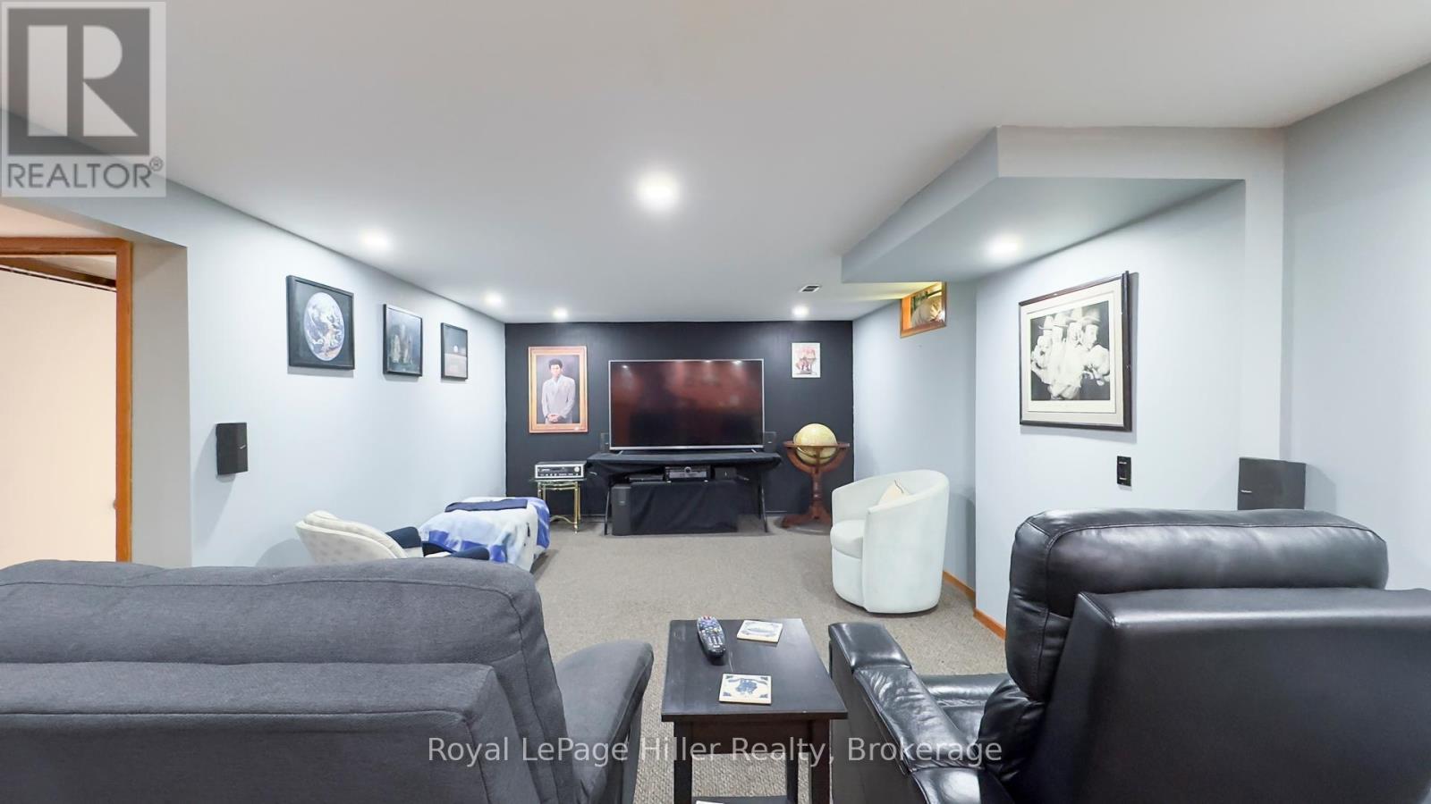 












146 RAILWAY AVENUE

,
Stratford,




Ontario
N5A2J1


