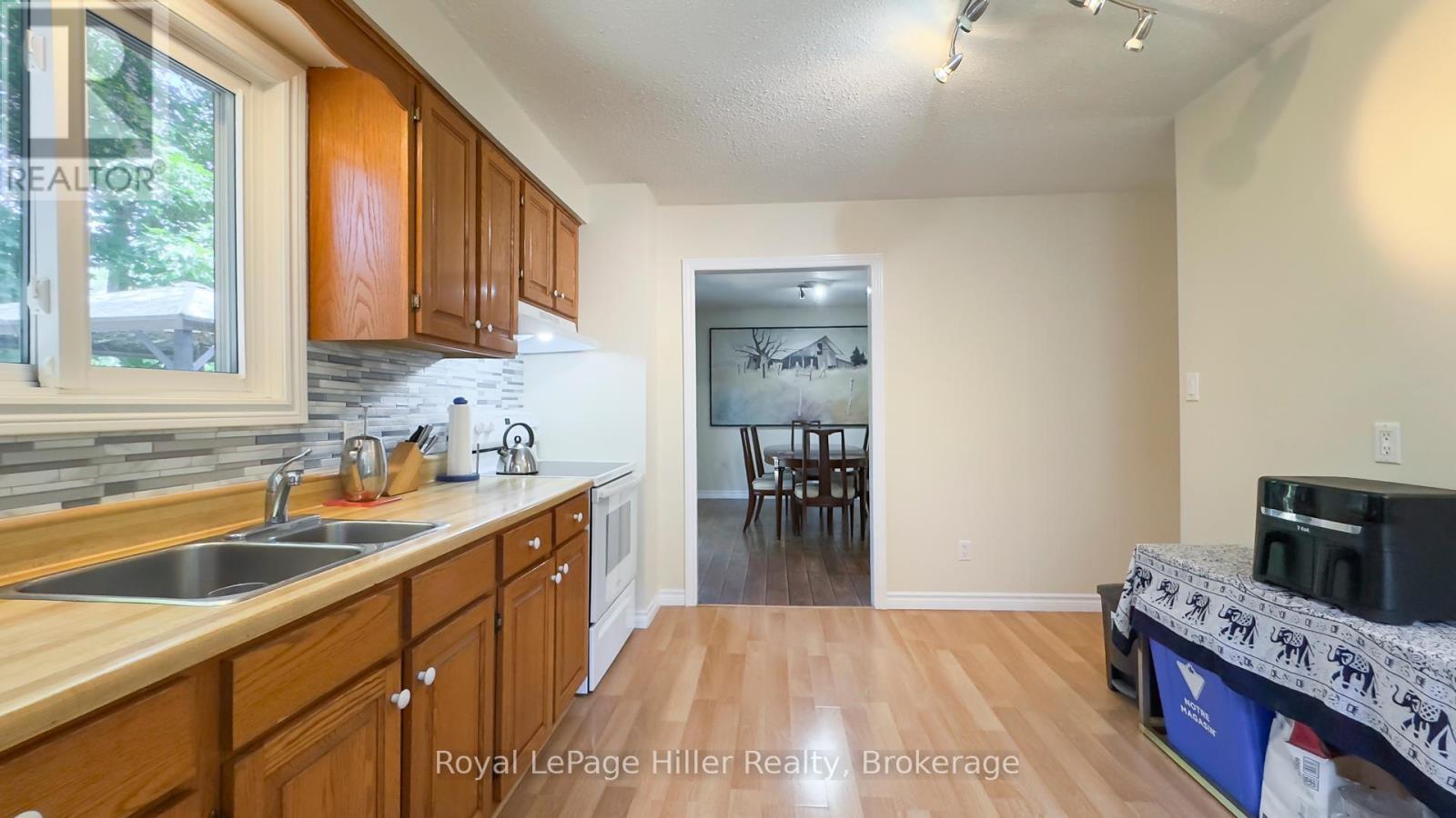 












146 RAILWAY AVENUE

,
Stratford,




Ontario
N5A2J1

