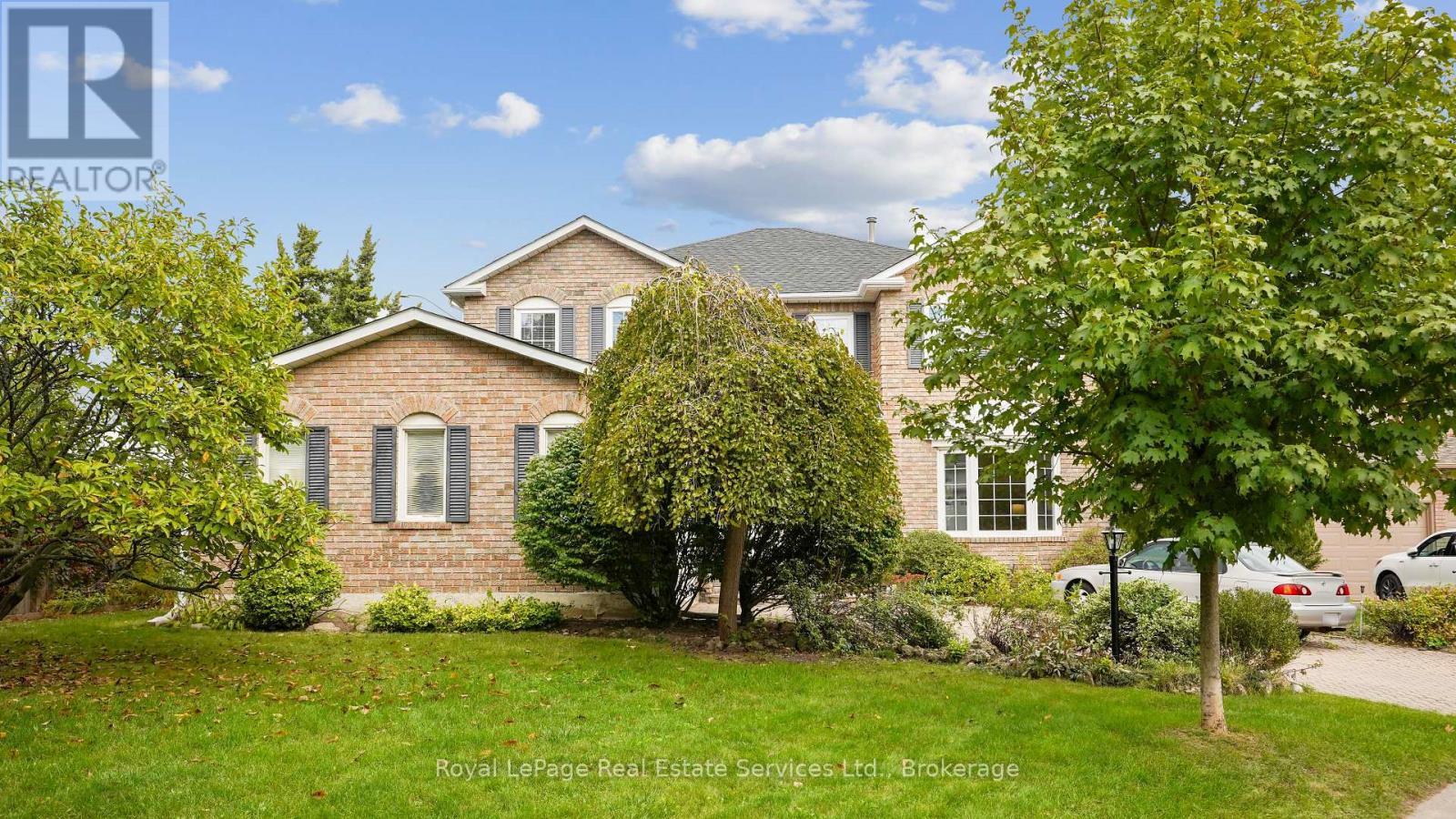 












524 CHILLINGHAM CRESCENT

,
Oakville (FD Ford),




Ontario
L6J6N7

