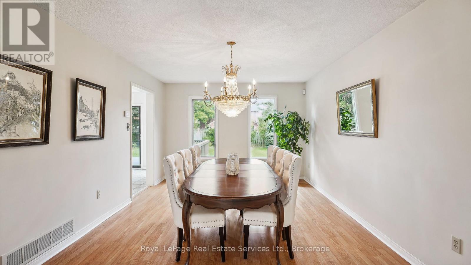 












524 CHILLINGHAM CRESCENT

,
Oakville (FD Ford),




Ontario
L6J6N7

