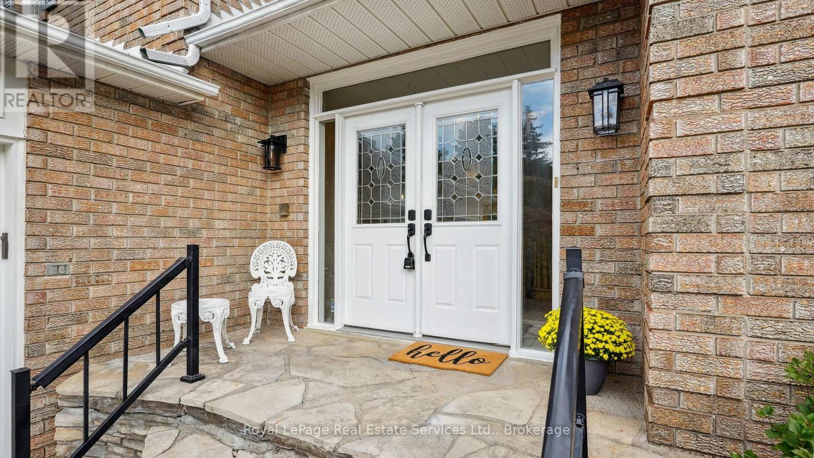 












524 CHILLINGHAM CRESCENT

,
Oakville (FD Ford),




Ontario
L6J6N7

