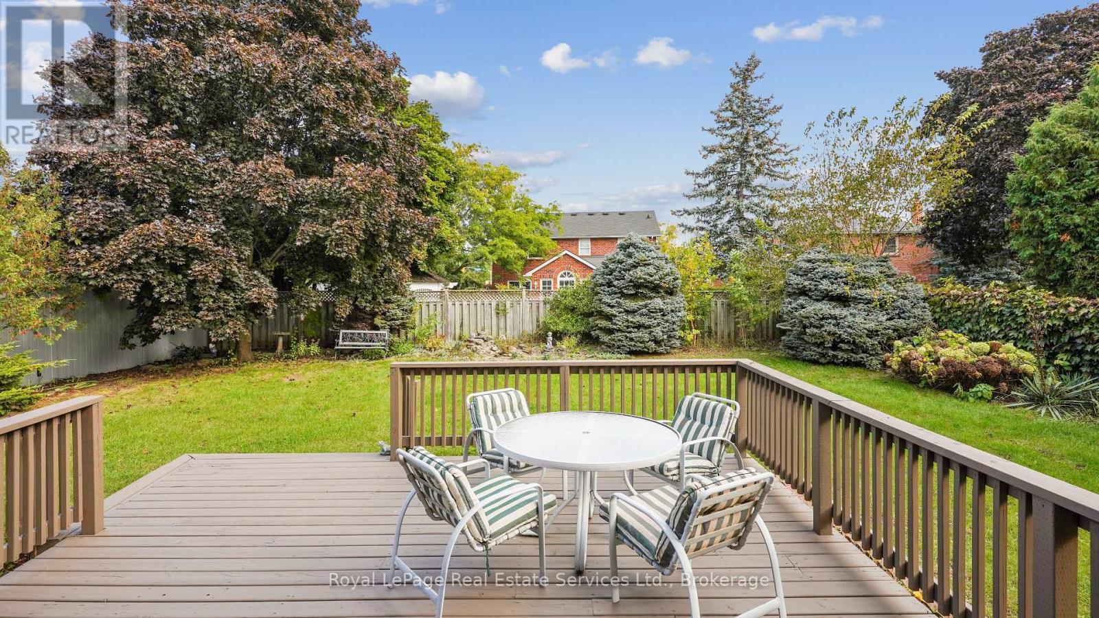 












524 CHILLINGHAM CRESCENT

,
Oakville (FD Ford),




Ontario
L6J6N7

