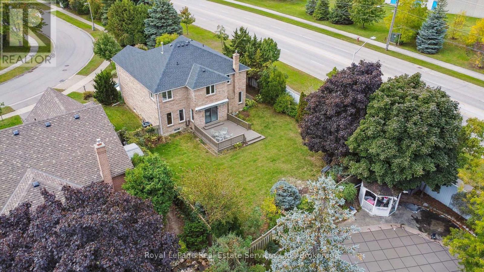 












524 CHILLINGHAM CRESCENT

,
Oakville (FD Ford),




Ontario
L6J6N7

