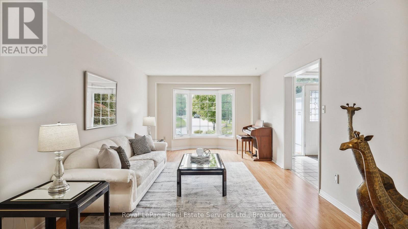 












524 CHILLINGHAM CRESCENT

,
Oakville (FD Ford),




Ontario
L6J6N7


