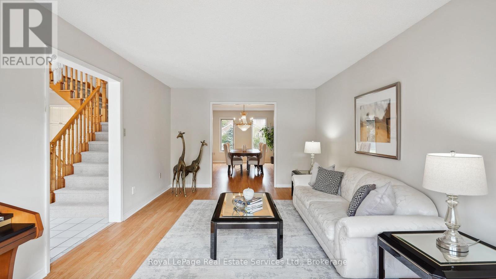 












524 CHILLINGHAM CRESCENT

,
Oakville (FD Ford),




Ontario
L6J6N7

