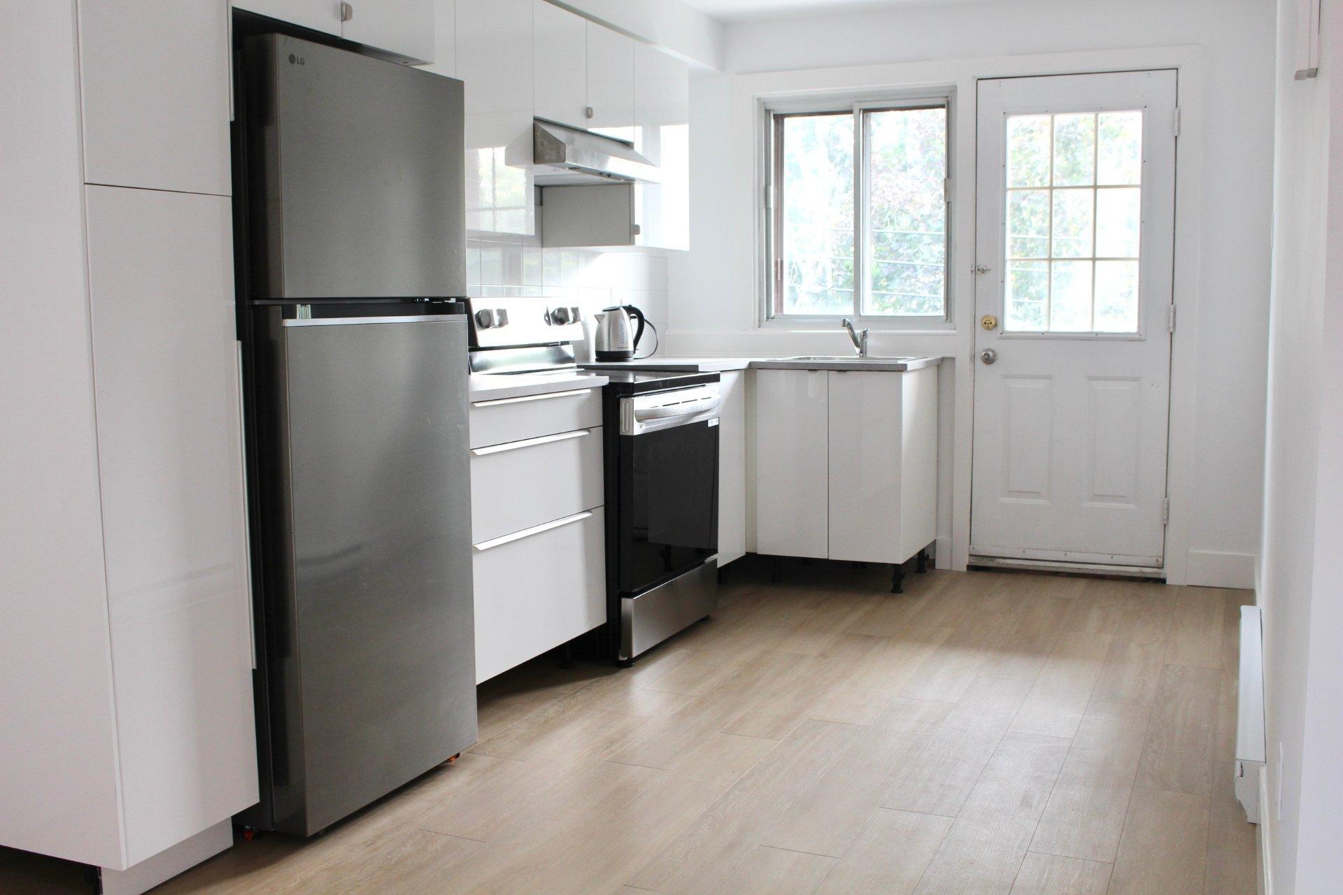 









10892


Rue Frigon

,
Montréal (Ahuntsic-Cartierville),




QC
H3M2R3

