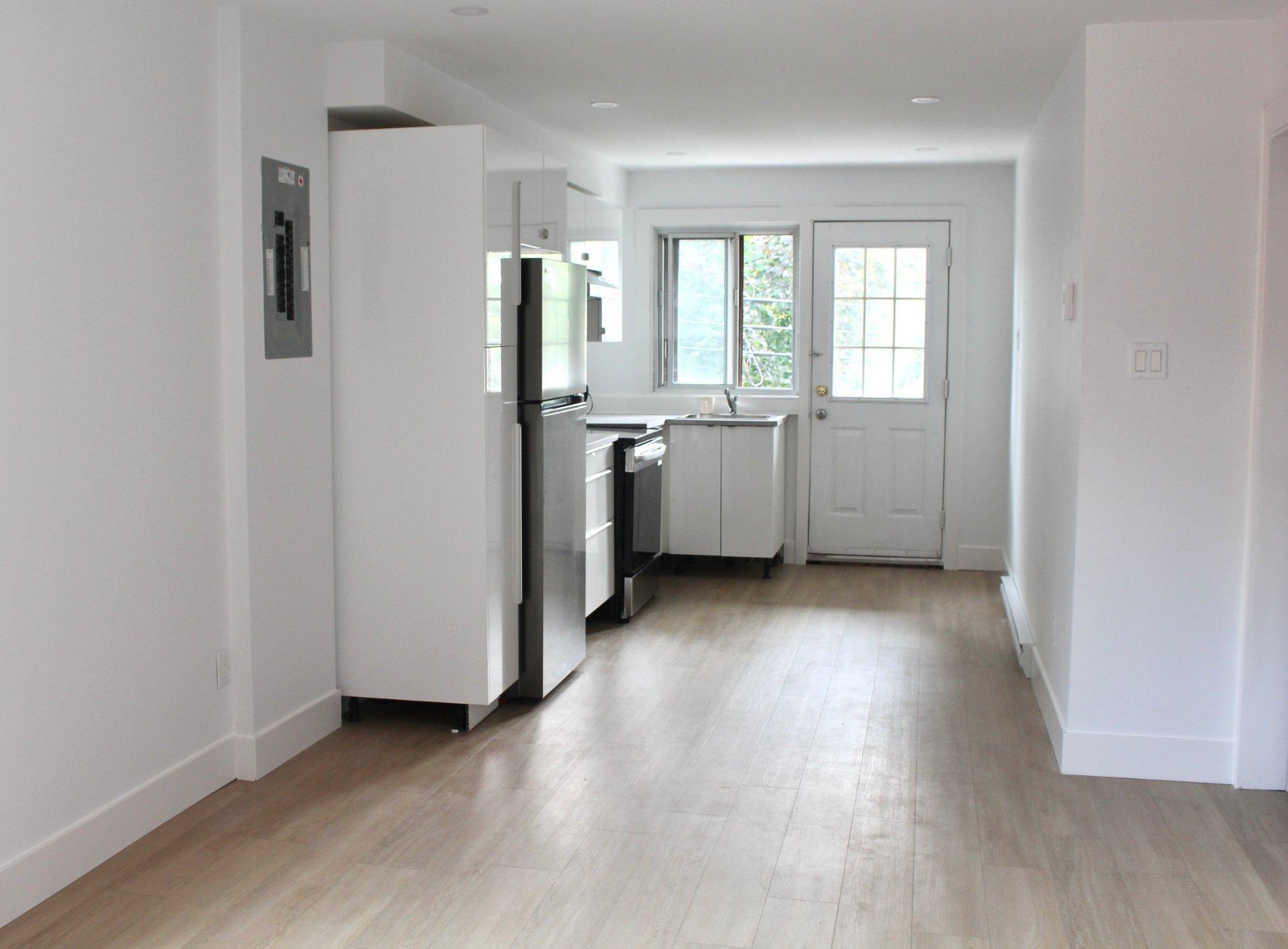 









10892


Rue Frigon

,
Montréal (Ahuntsic-Cartierville),




QC
H3M2R3

