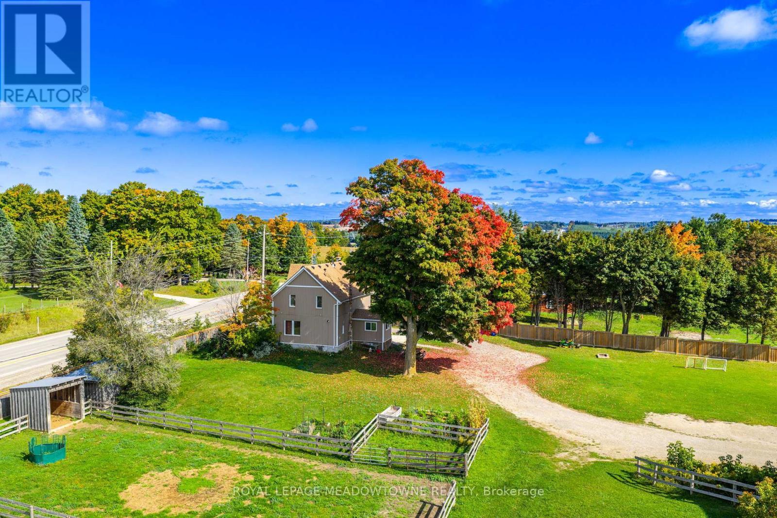 












8863 WELLINGTON 124 ROAD

,
Erin,




Ontario
N1H6H7

