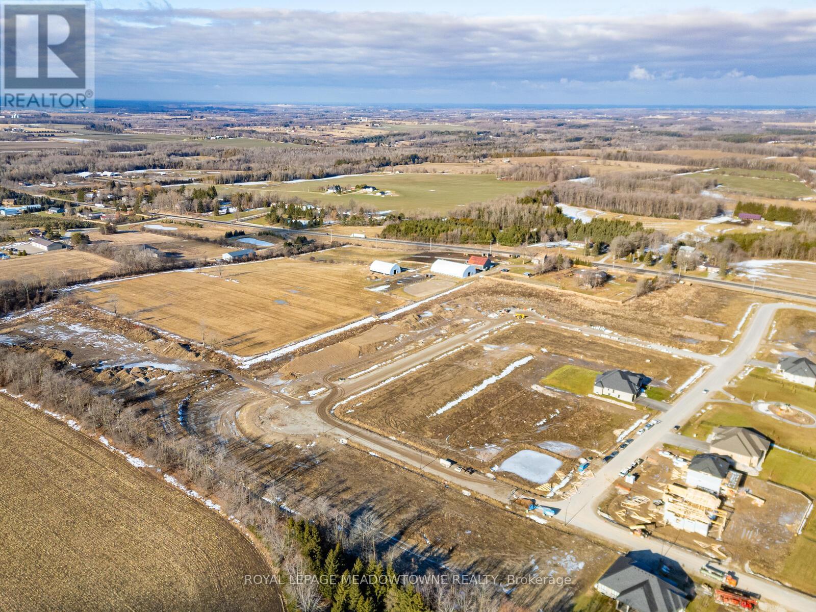 












8863 WELLINGTON 124 ROAD

,
Erin,




Ontario
N1H6H7

