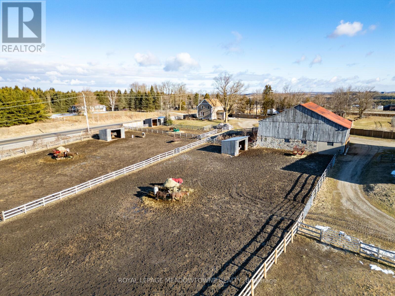 












8863 WELLINGTON 124 ROAD

,
Erin,




Ontario
N1H6H7

