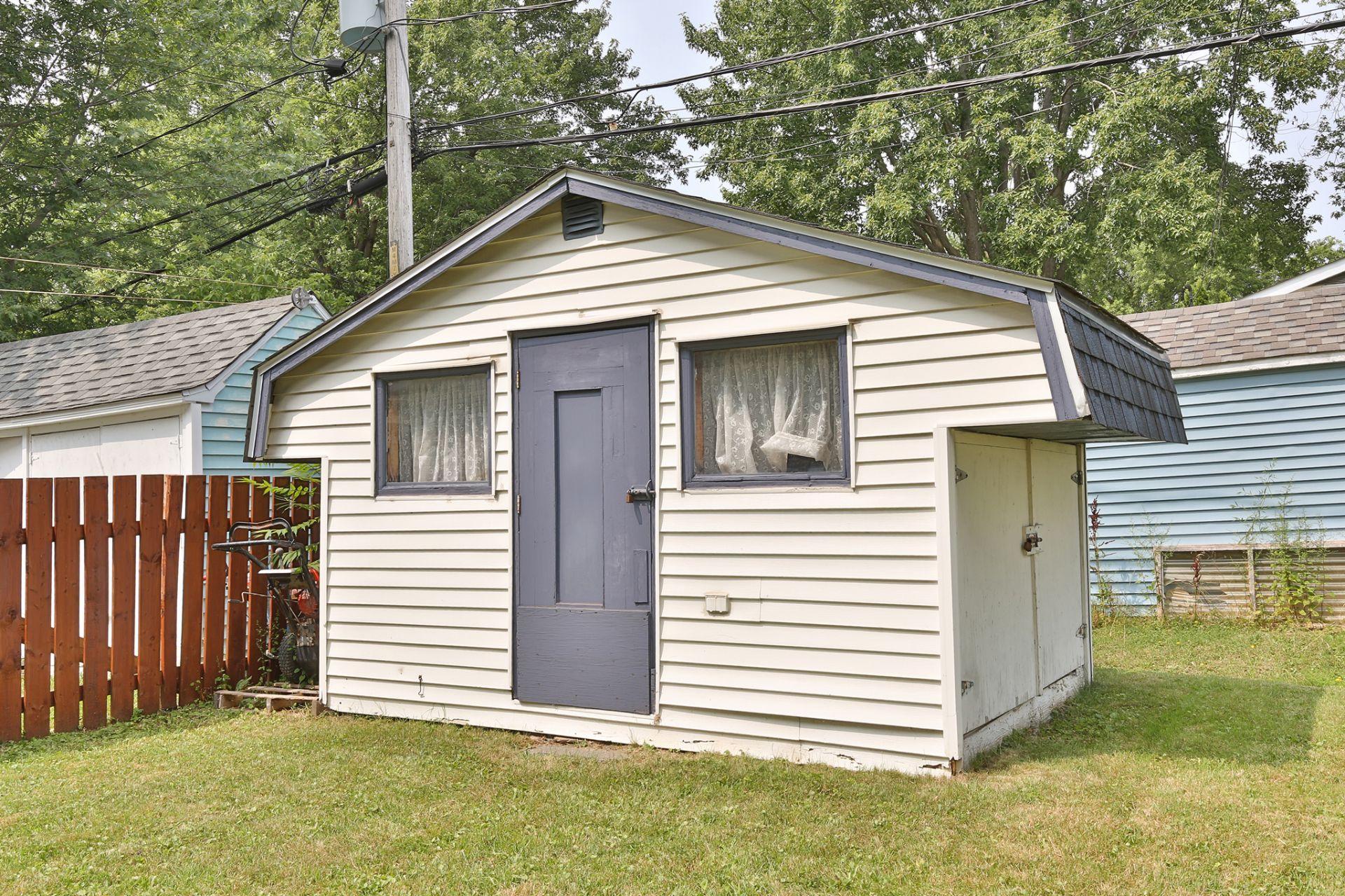 









35


8e Rue

,
Saint-Jean-sur-Richelieu,




QC
J2Y1A5

