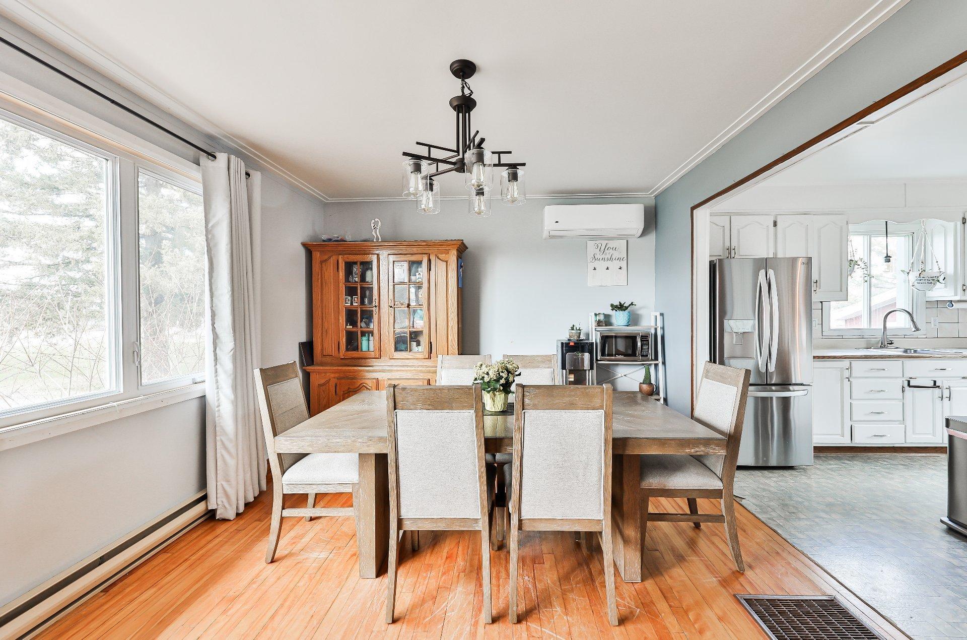 









954


Boul. Arthur-Sauvé

,
Saint-Eustache,




QC
J7P2B3

