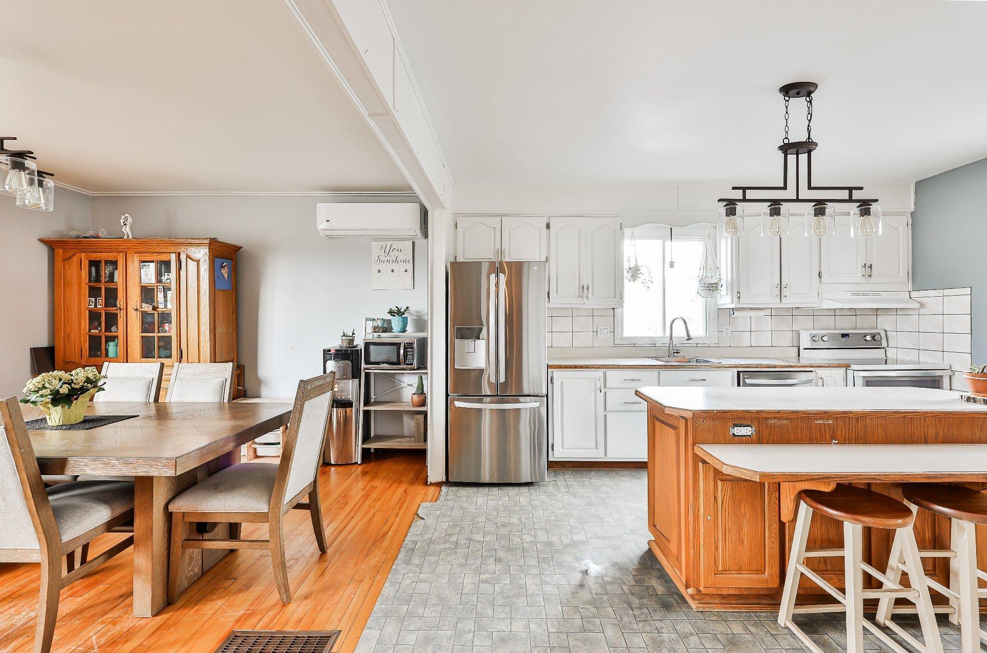 









954


Boul. Arthur-Sauvé

,
Saint-Eustache,




QC
J7P2B3

