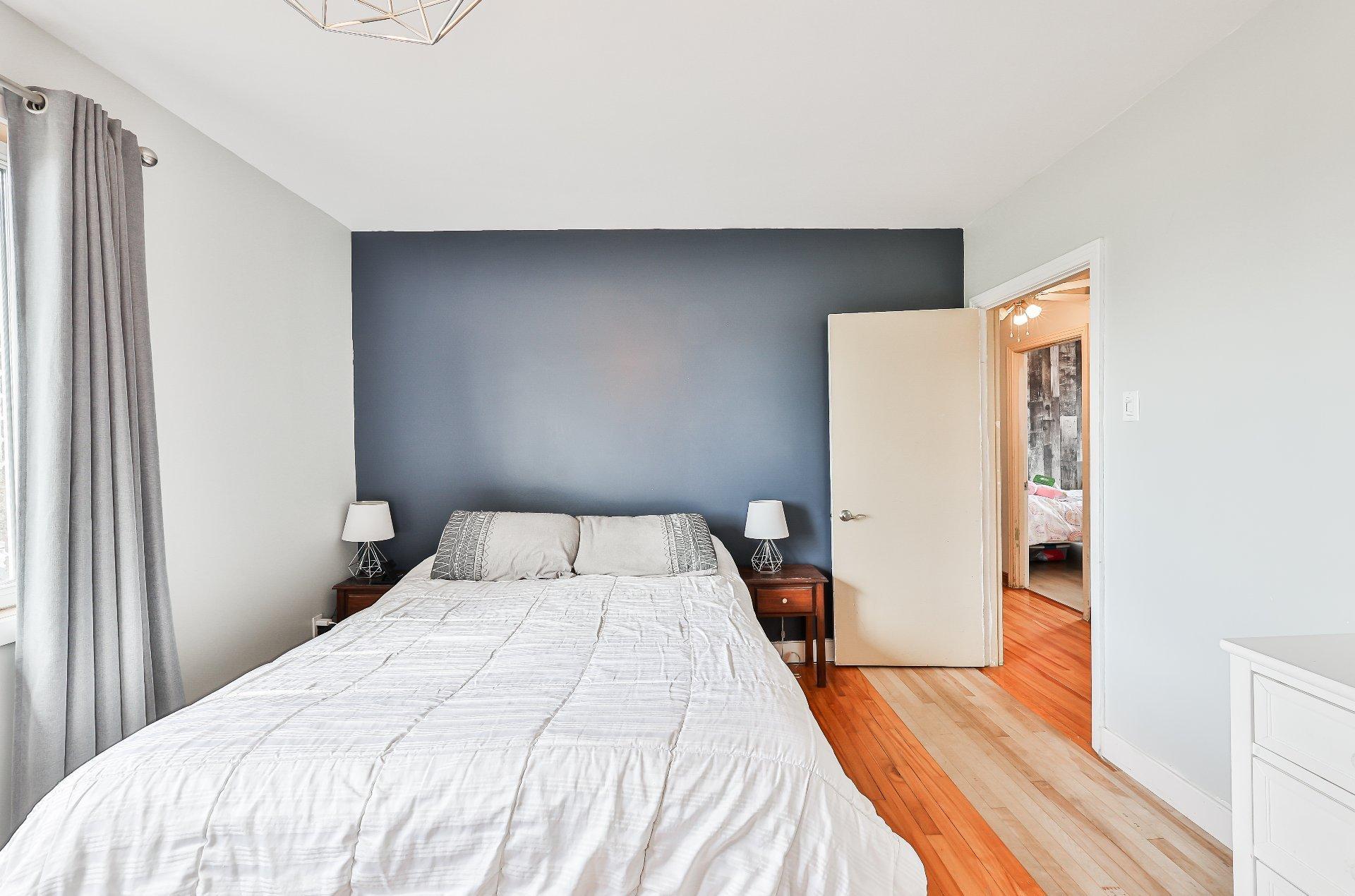 









954


Boul. Arthur-Sauvé

,
Saint-Eustache,




QC
J7P2B3

