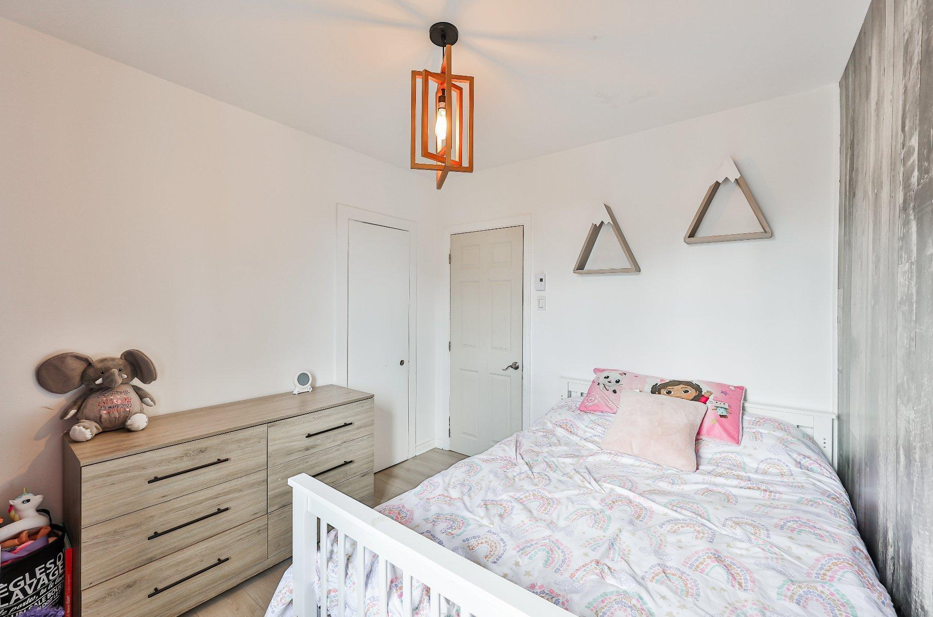 









954


Boul. Arthur-Sauvé

,
Saint-Eustache,




QC
J7P2B3

