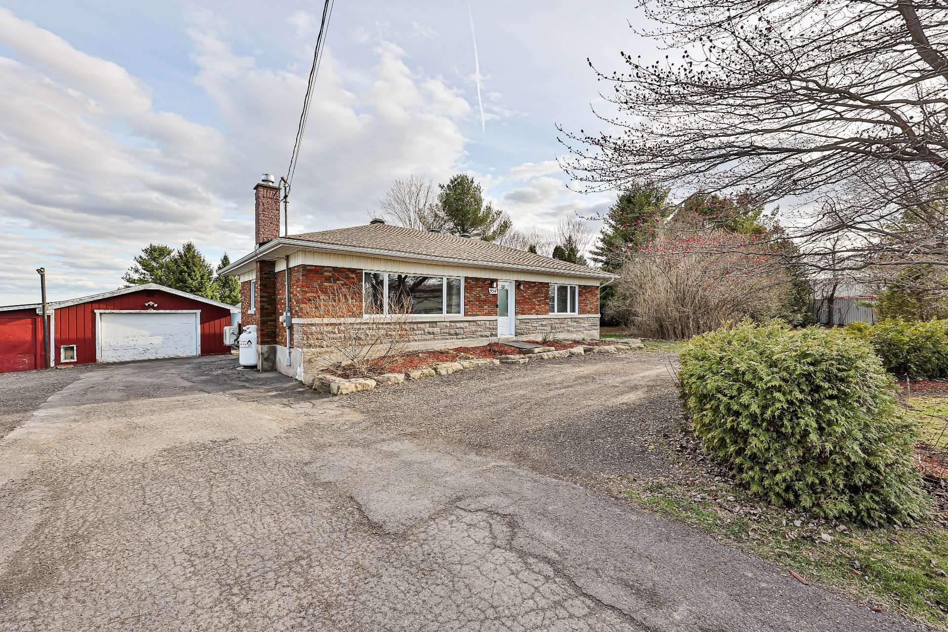 









954


Boul. Arthur-Sauvé

,
Saint-Eustache,




QC
J7P2B3

