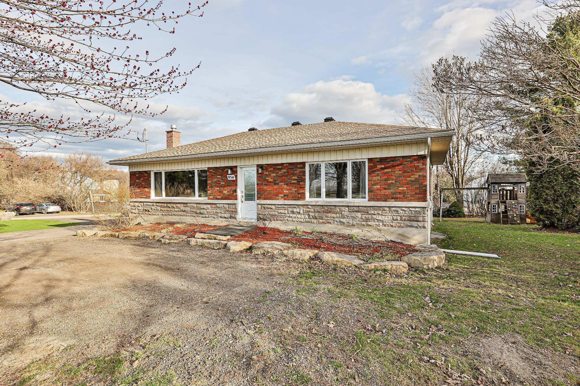 









954


Boul. Arthur-Sauvé

,
Saint-Eustache,




QC
J7P2B3

