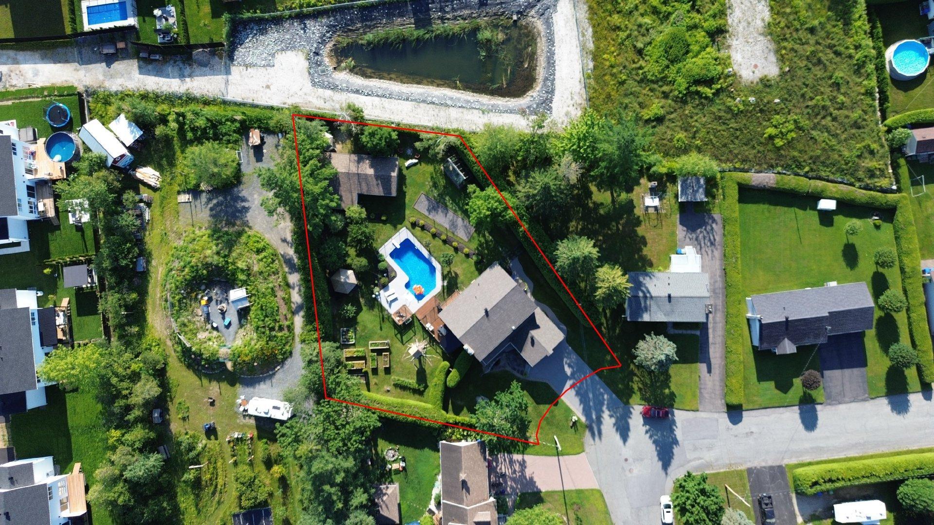 









595


Rue Larose

,
Magog,




QC
J1X4L3

