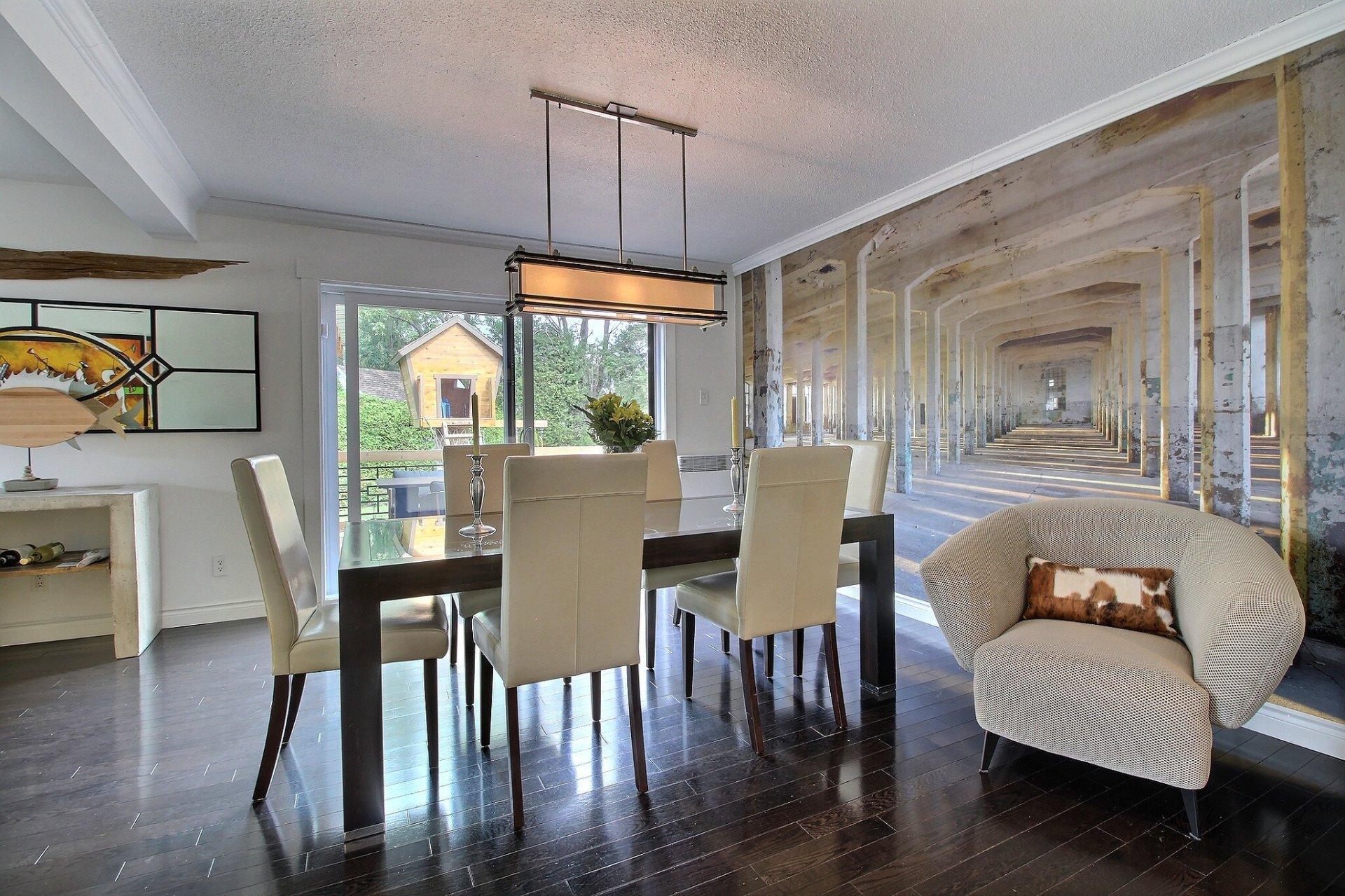 









595


Rue Larose

,
Magog,




QC
J1X4L3

